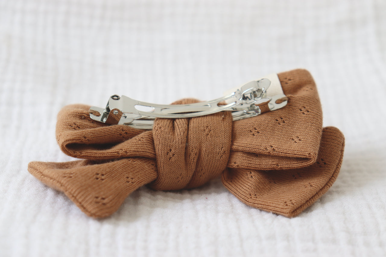 Louise pointillés miel