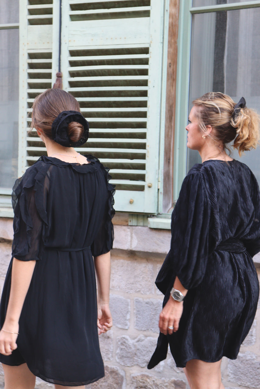 Carmen broderie noire