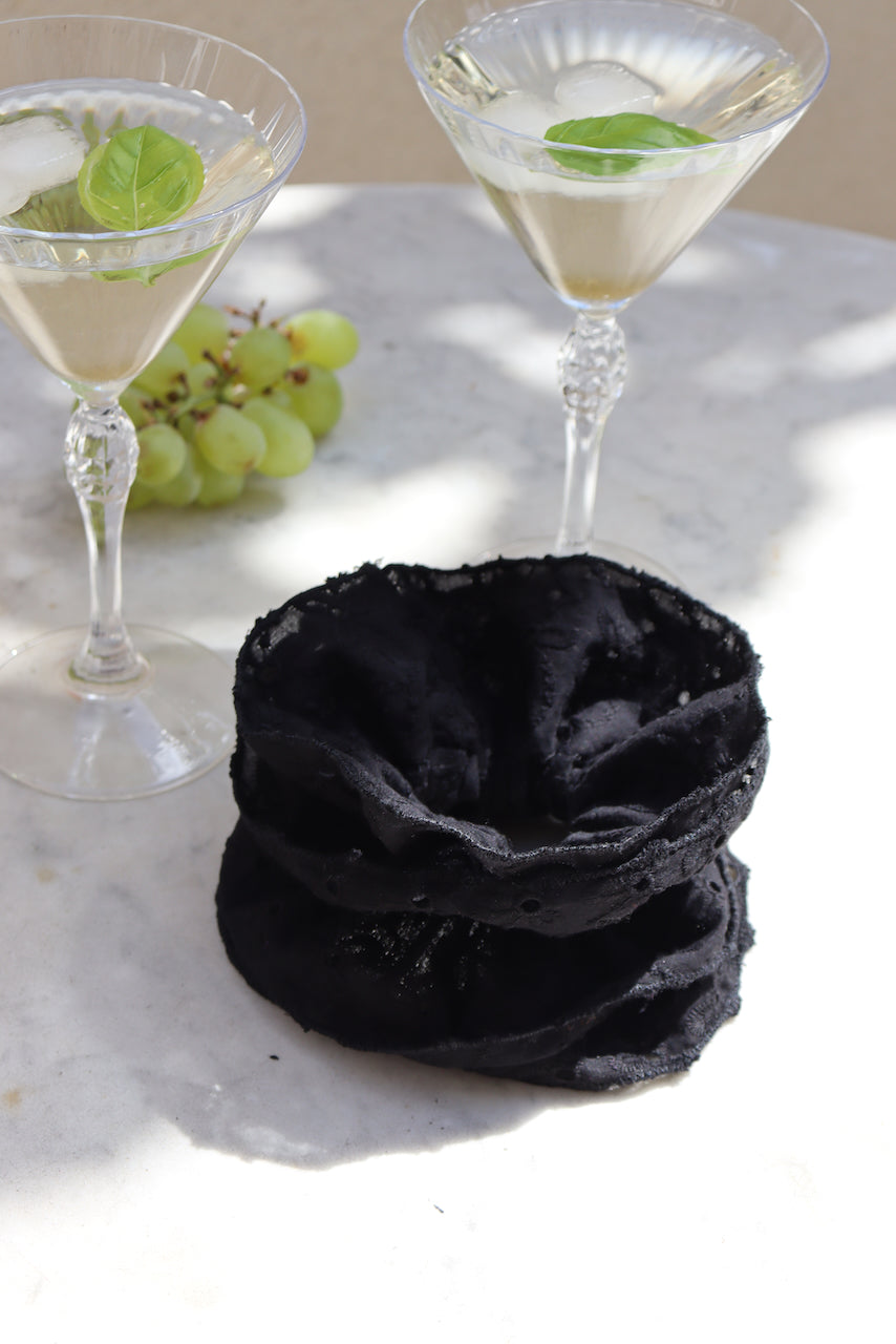 Carmen broderie noire