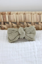 Charger l&#39;image dans la galerie, Anna gaze Olive