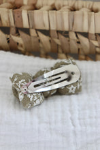 Charger l&#39;image dans la galerie, Anna gaze fleurs Olive