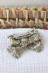 Isaure gaze fleurs Olive