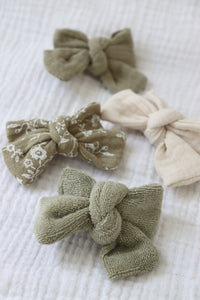 Isaure gaze fleurs Olive