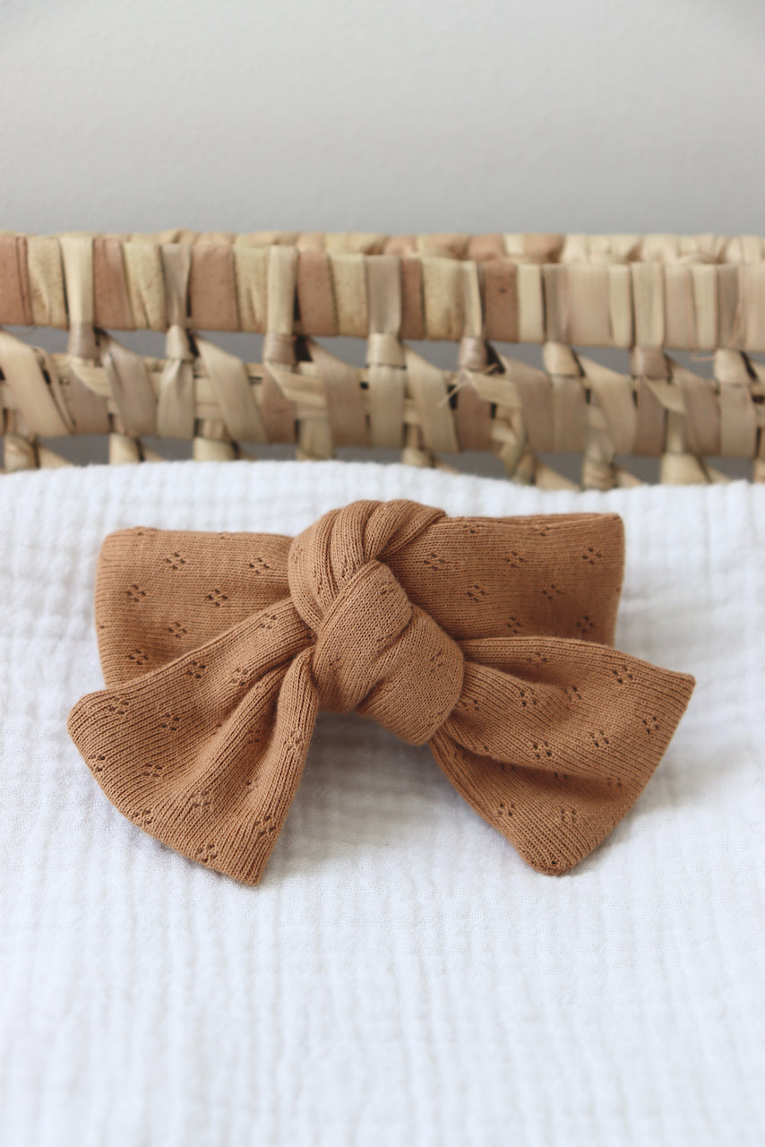 Louise pointillés miel