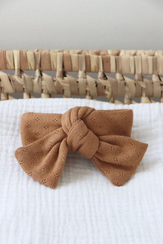 Louise pointillés miel