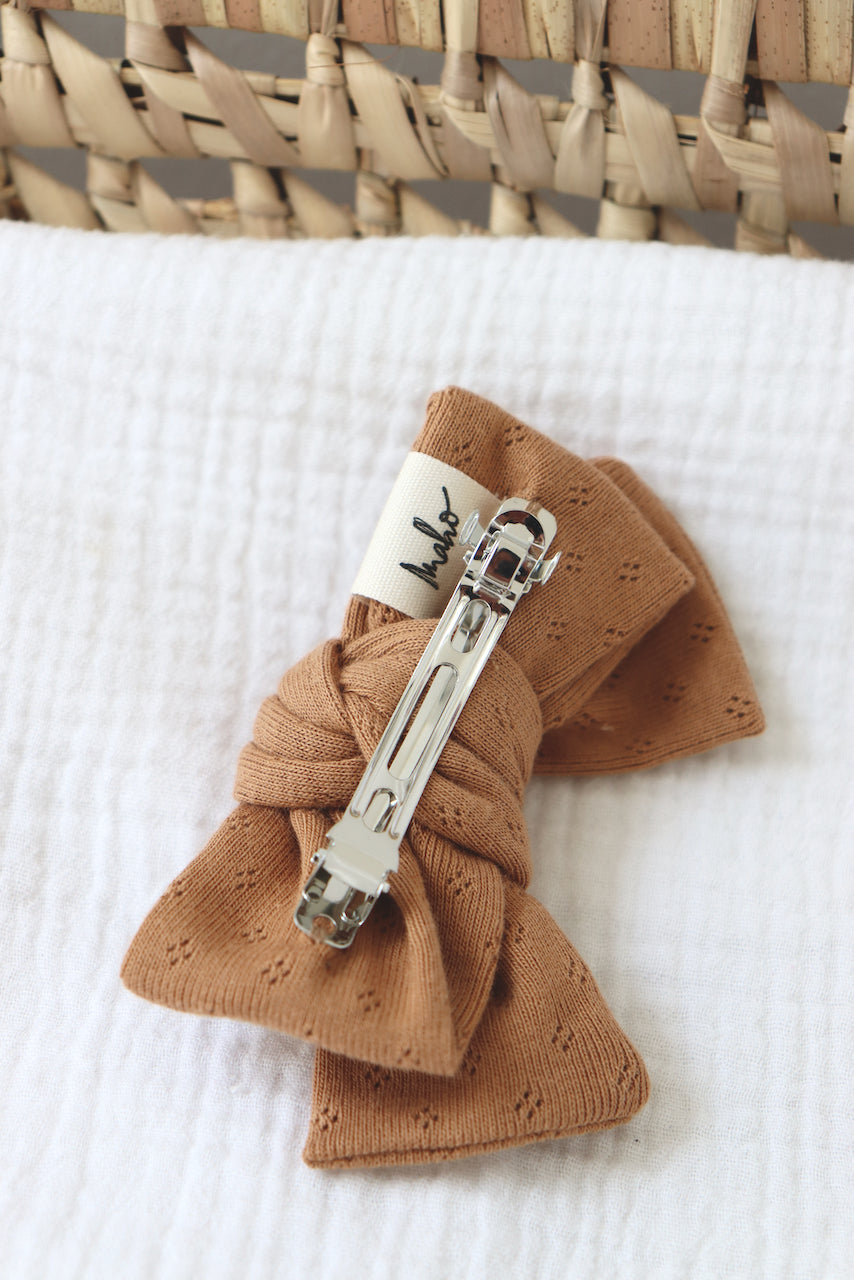 Louise pointillés miel