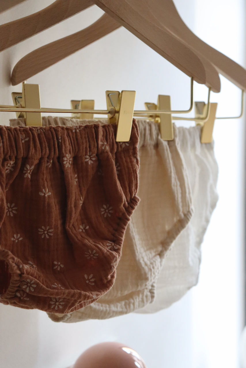 Gaston gaze fleurs Argile