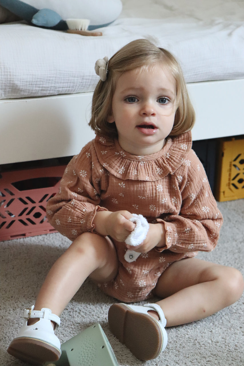 Charlie gaze fleurs Argile